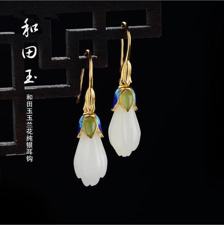 Romantic Silver Earring for Special Moments