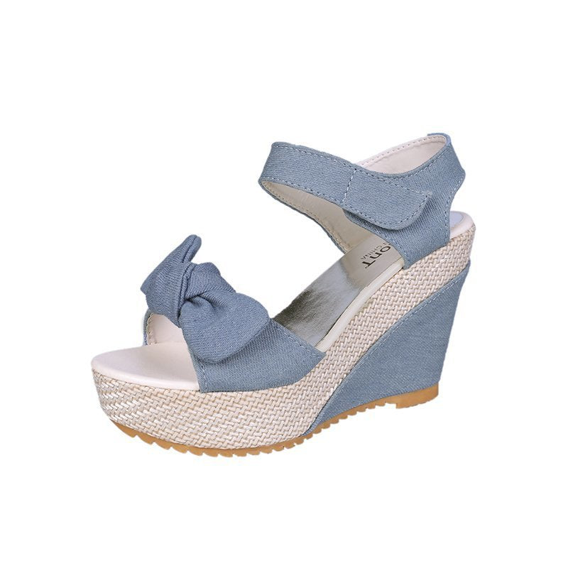 Chic Orthopedic Sandals with Unique Design