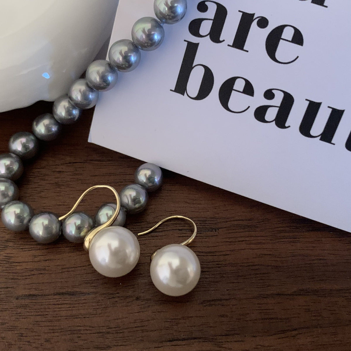Romantic Pearl Earring for Special Moments