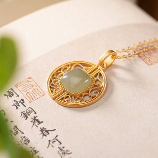 Romantic Silver Necklace for Special Moments