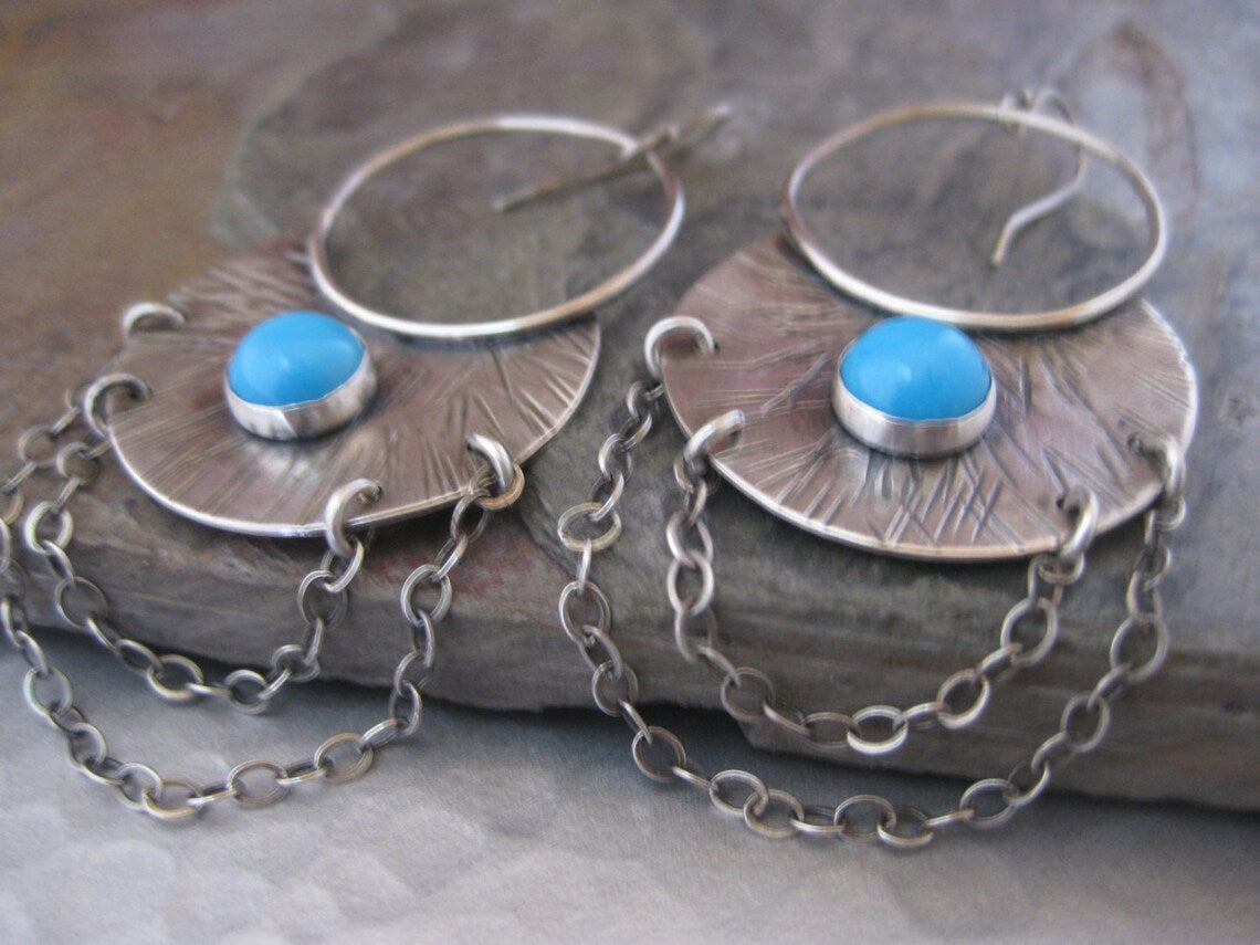 Charming Earring for Any Occasion