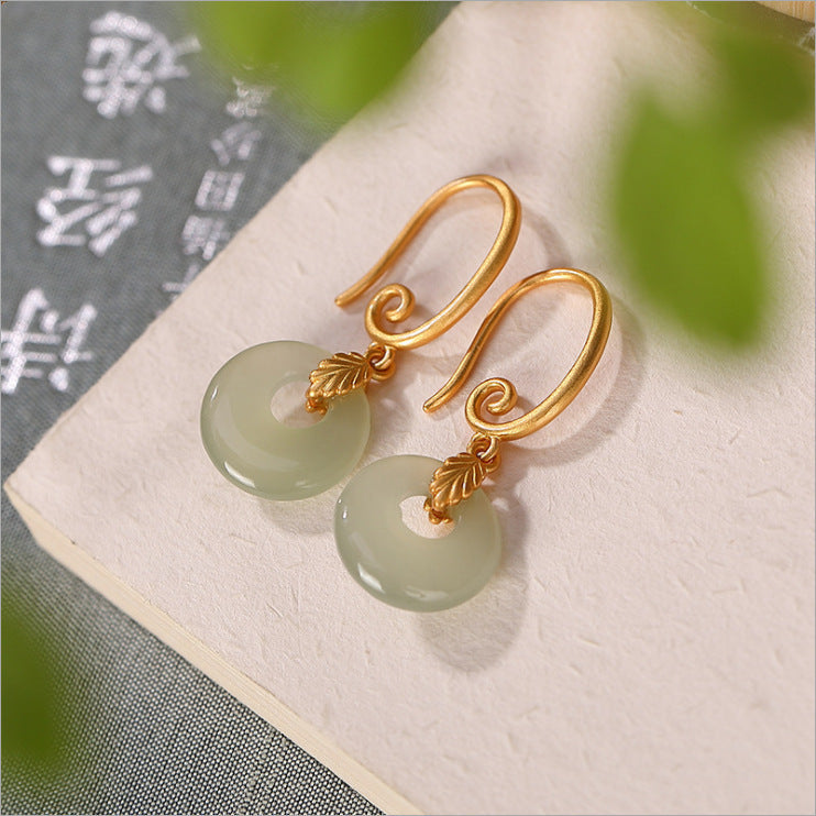Romantic Silver Earring for Special Moments