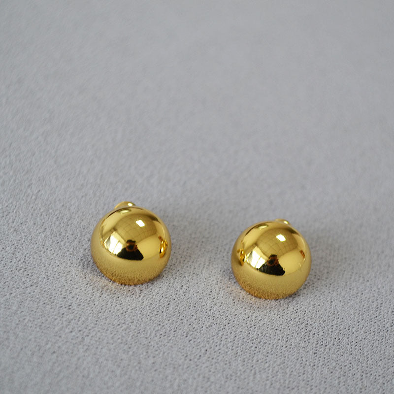 Delicate Artisan Gold Earring