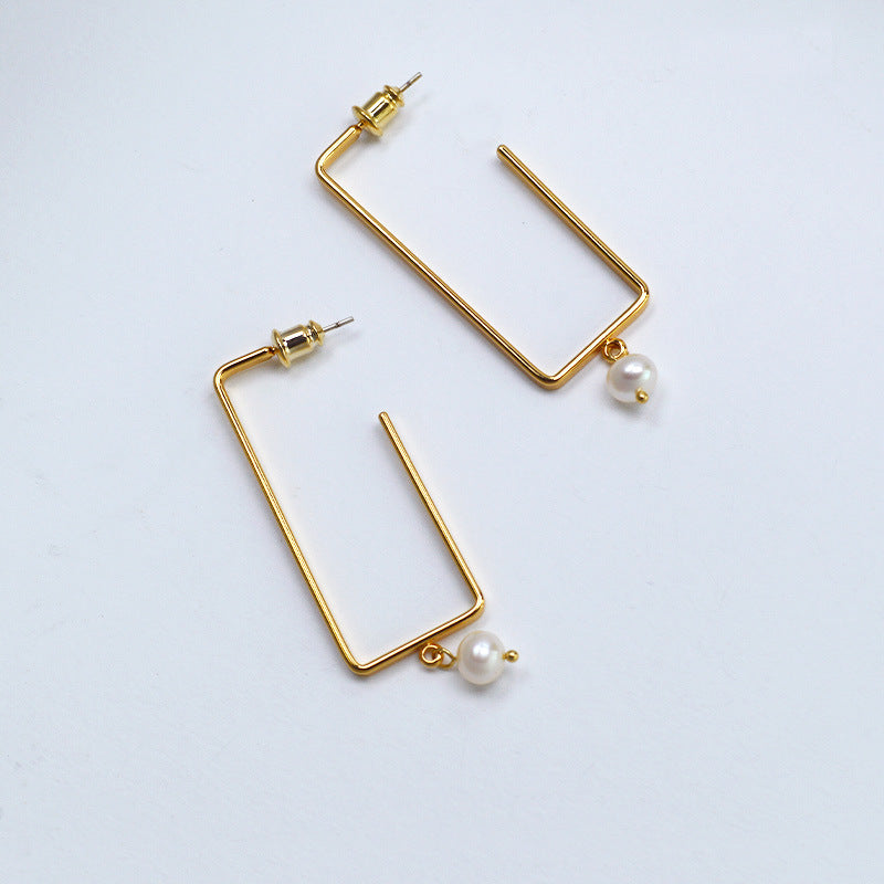 Vintage Handmade Gold Earring