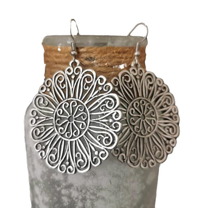 Elegant Silver Earring for Every Occasion