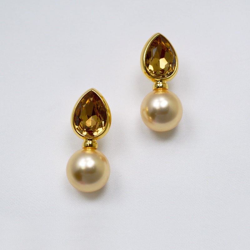 Delicate Artisan Gold Earring