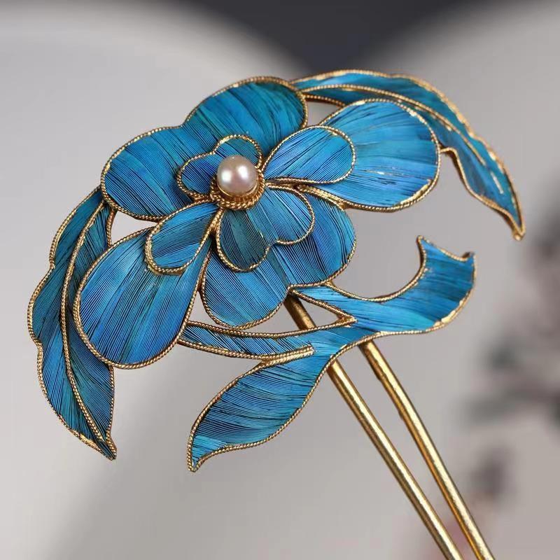 Charming Silver Piece for Any Occasion