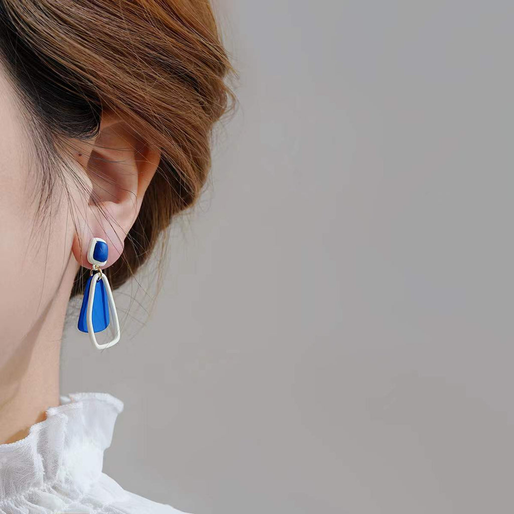 Classic Earring with Timeless Appeal