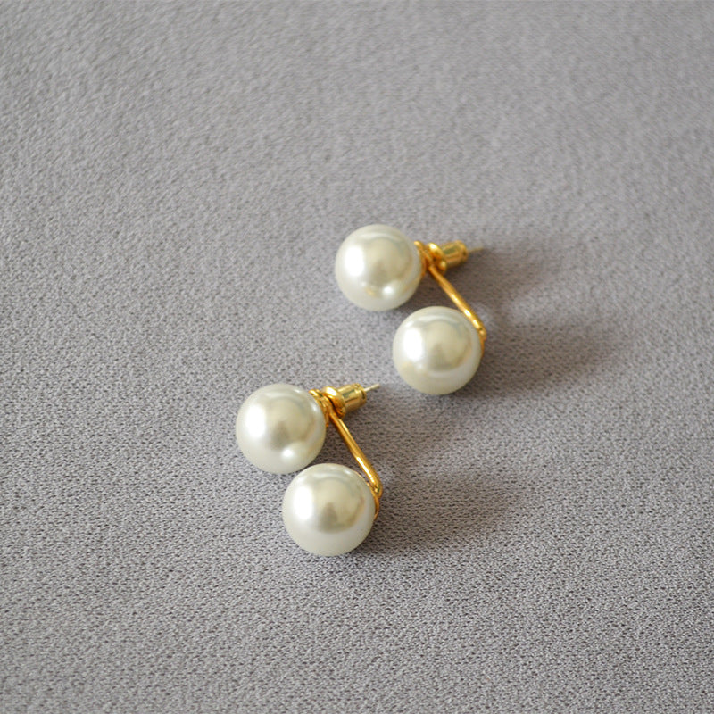 Romantic Silver Earring for Special Moments