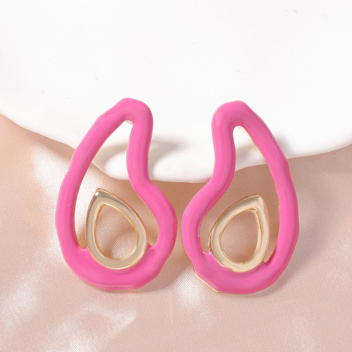 Charming Earring for Any Occasion