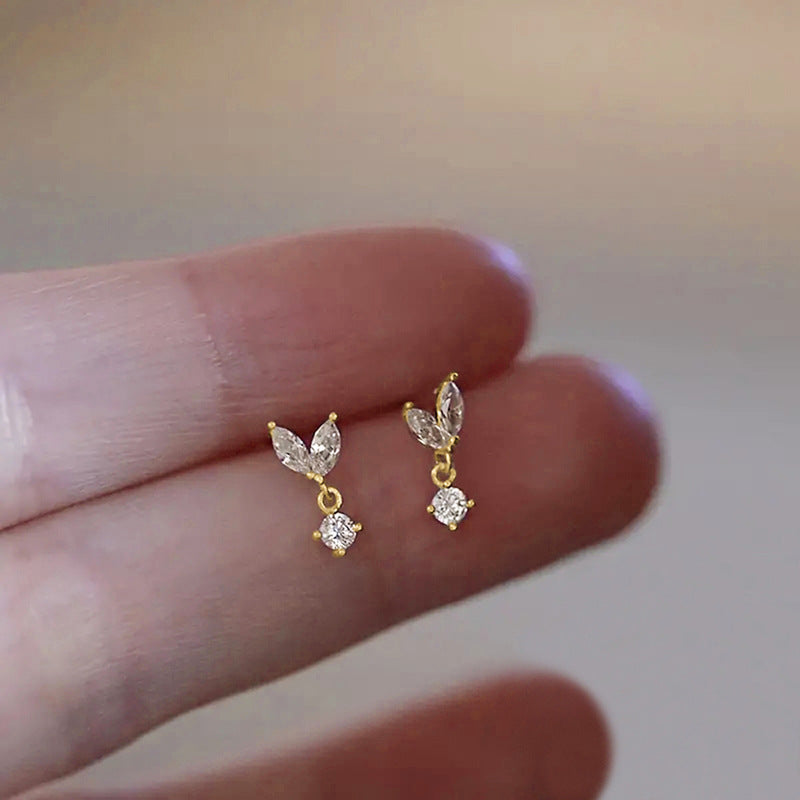 Romantic Earring for Special Moments
