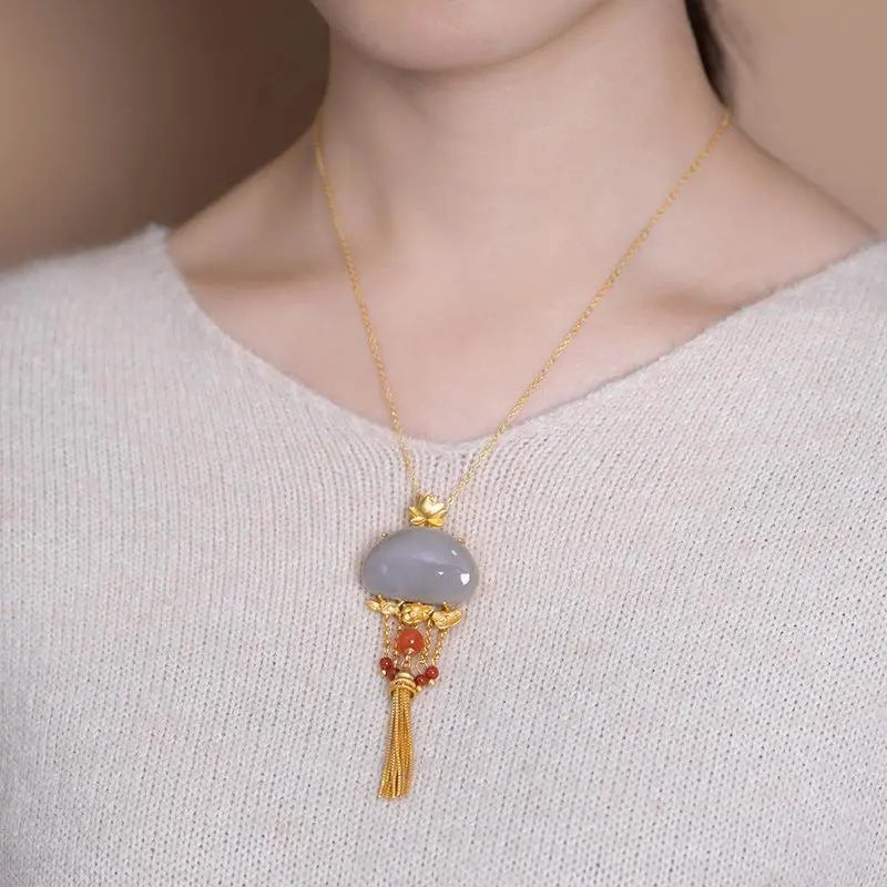 Stunning Gold Necklace for Daily Wear