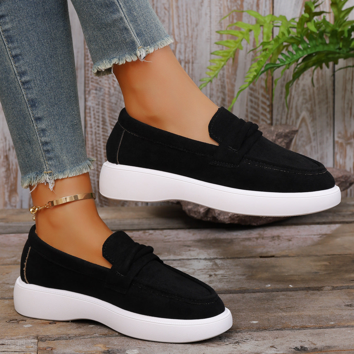 Chic Orthopedic Shoes with Unique Design