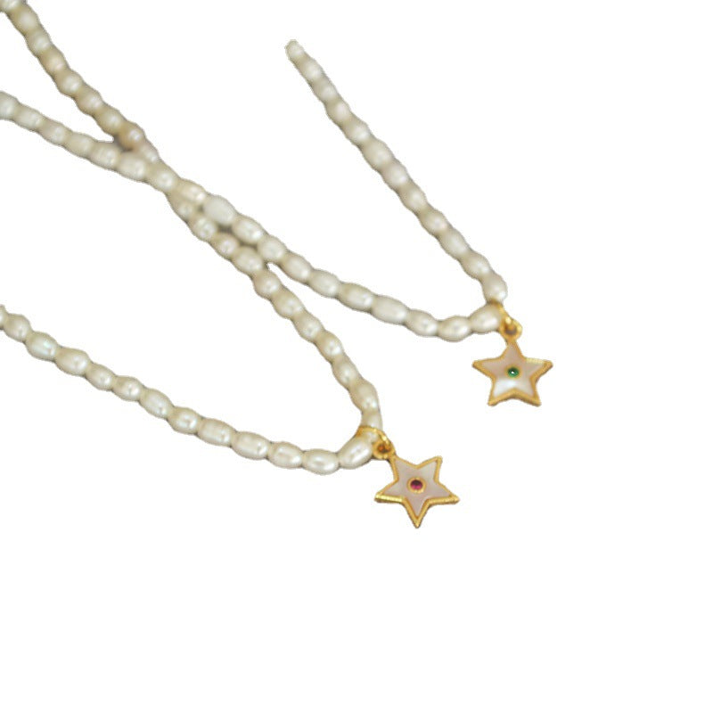 Classic Pearl Necklace with Timeless Appeal