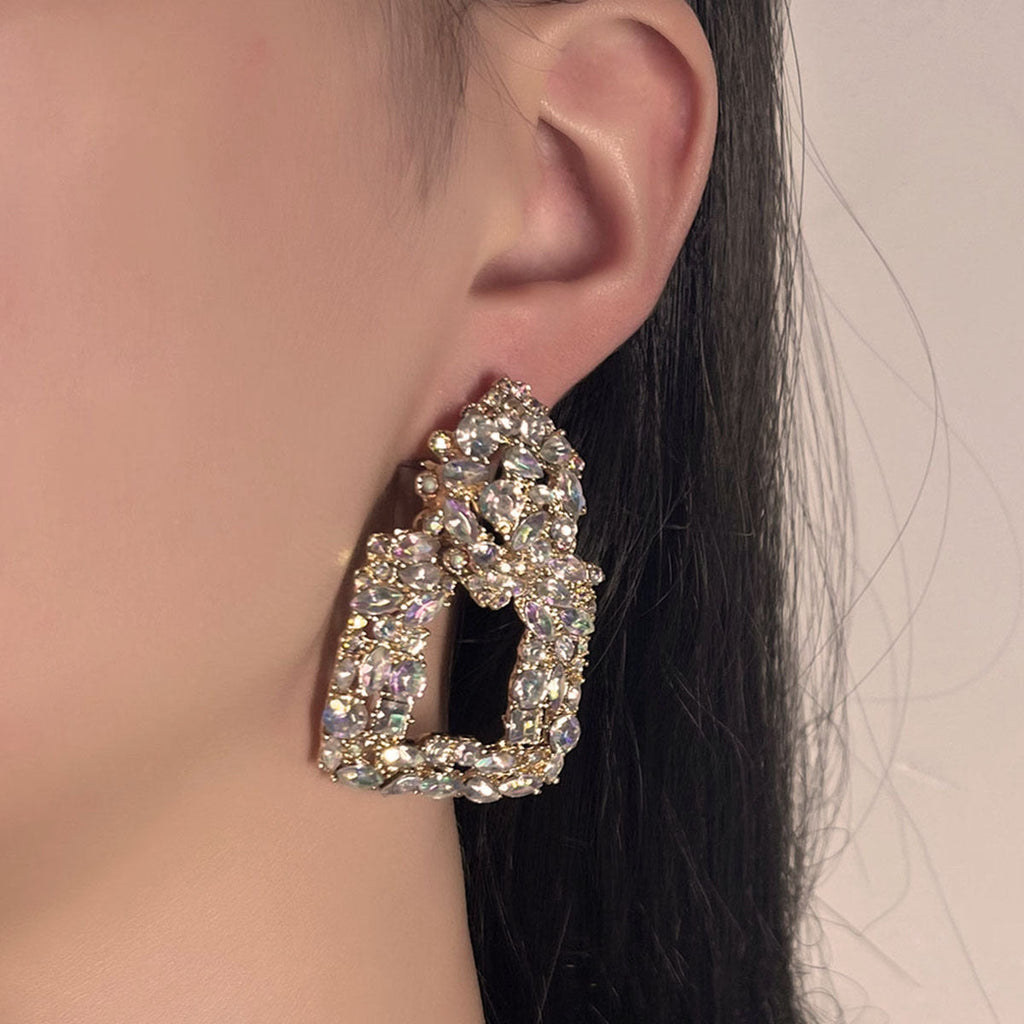 Charming Piece for Any Occasion