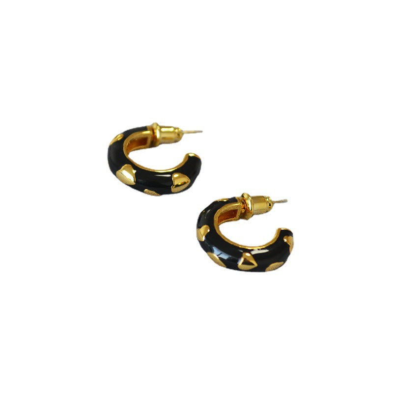 Elegant Gold Earring for Every Occasion