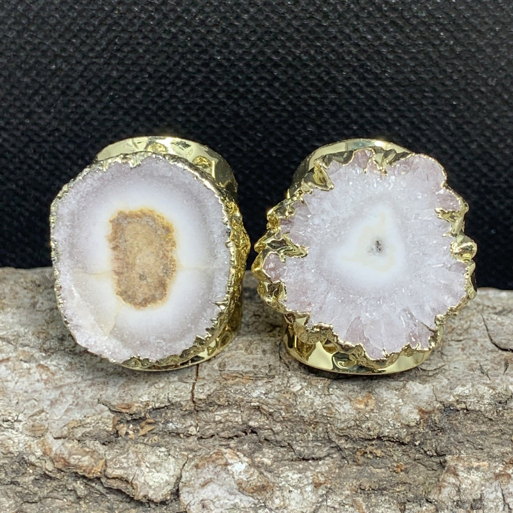 Classic Gold Ring with Timeless Appeal