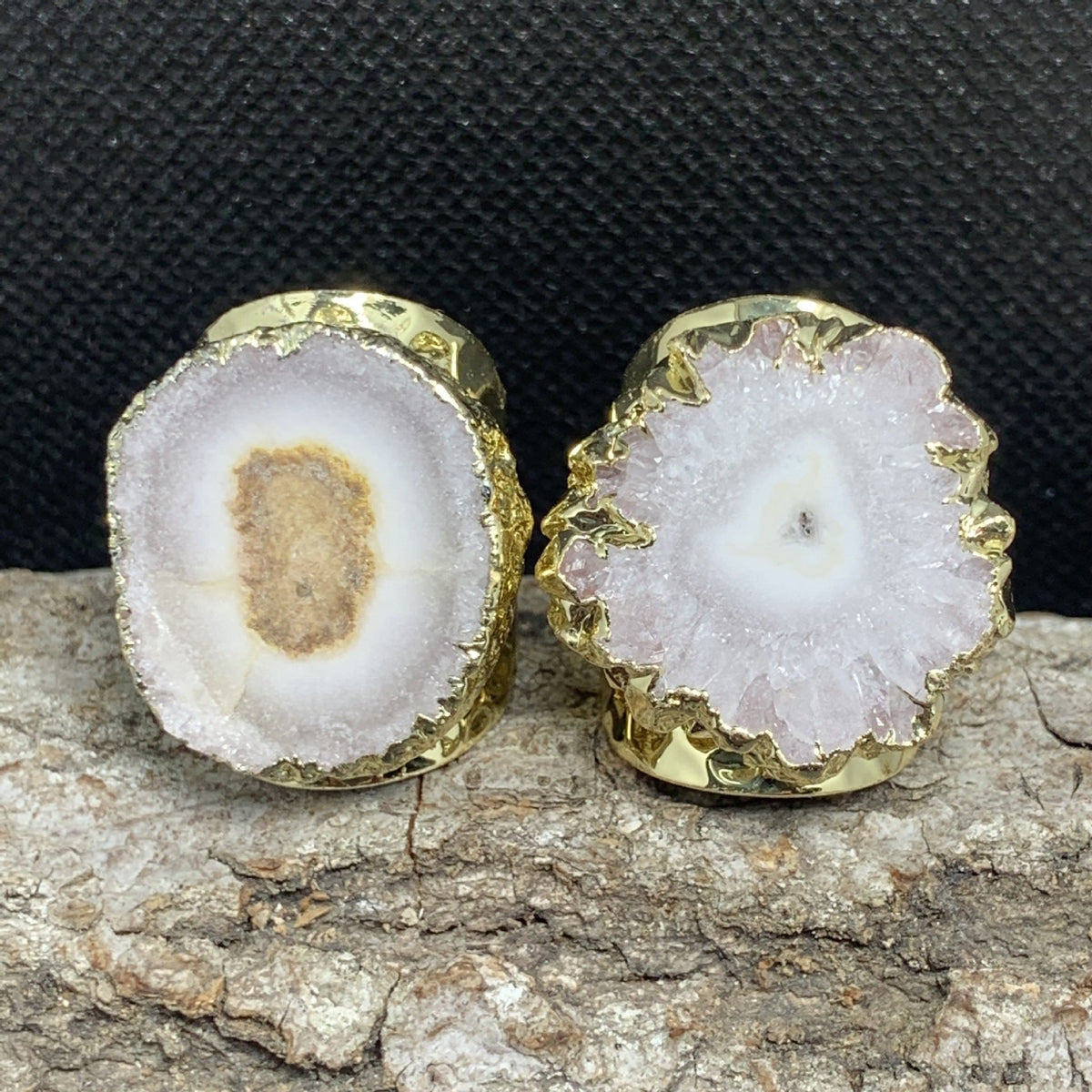 Classic Gold Ring with Timeless Appeal