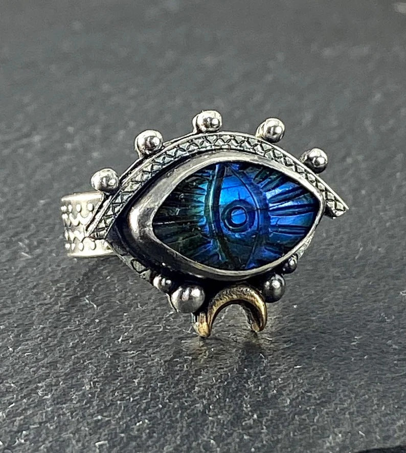 Classic Ring with Timeless Appeal