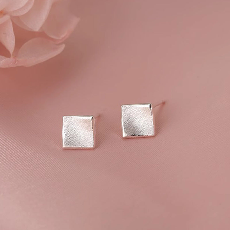 Charming Piece for Any Occasion