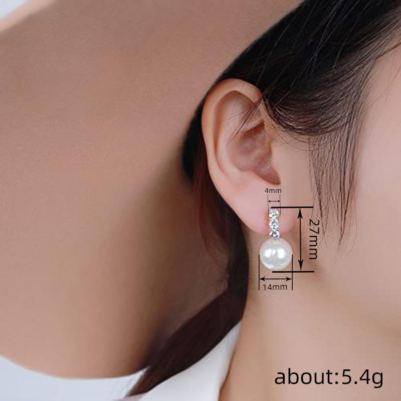 Romantic Pearl Earring for Special Moments