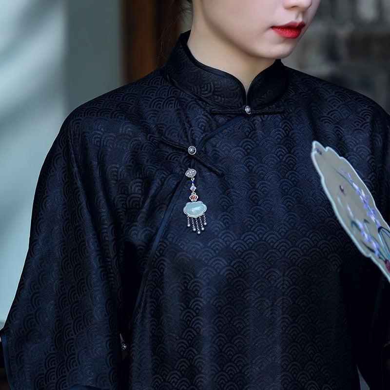Beautiful Silver Pendant with Unique Style