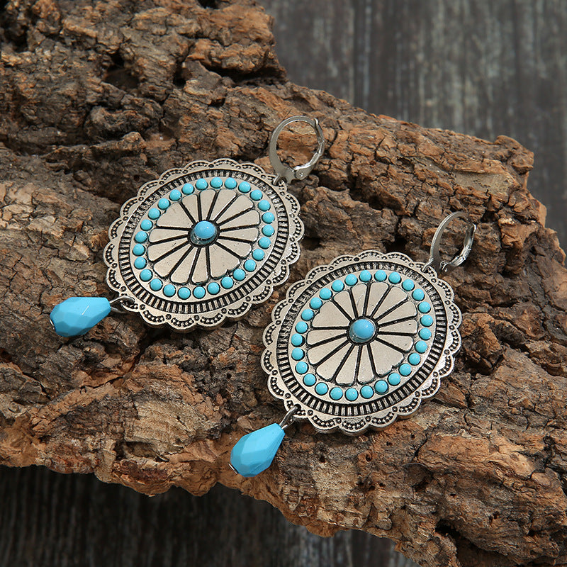 Classic Earring with Timeless Appeal