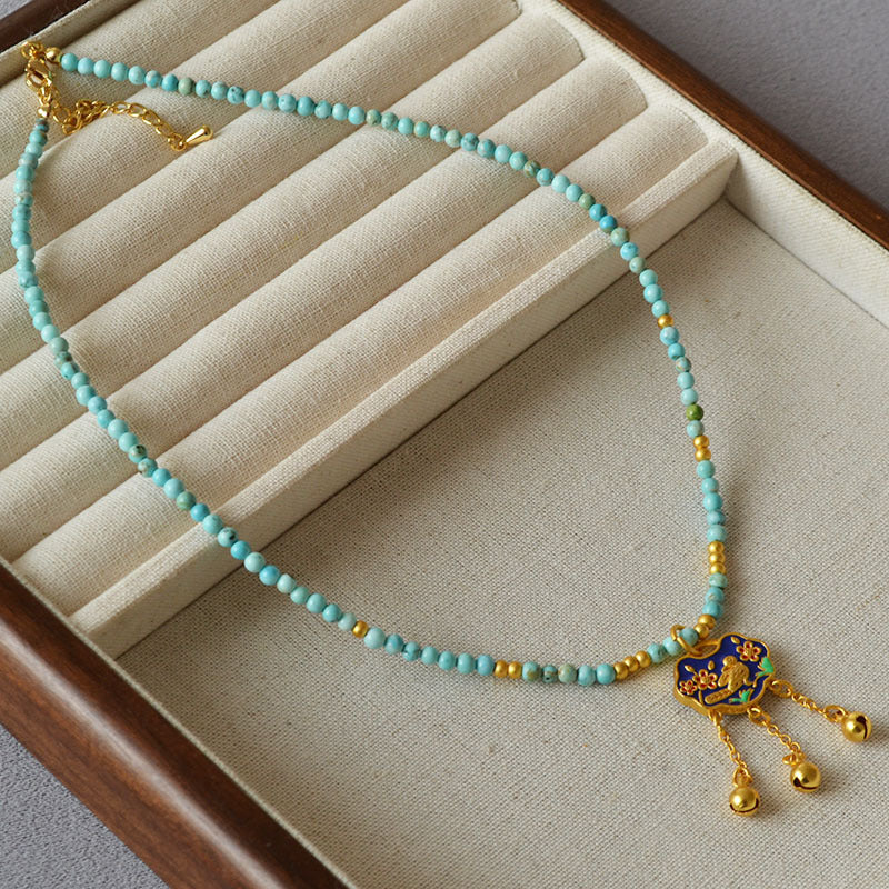 Charming Gold Necklace for Any Occasion