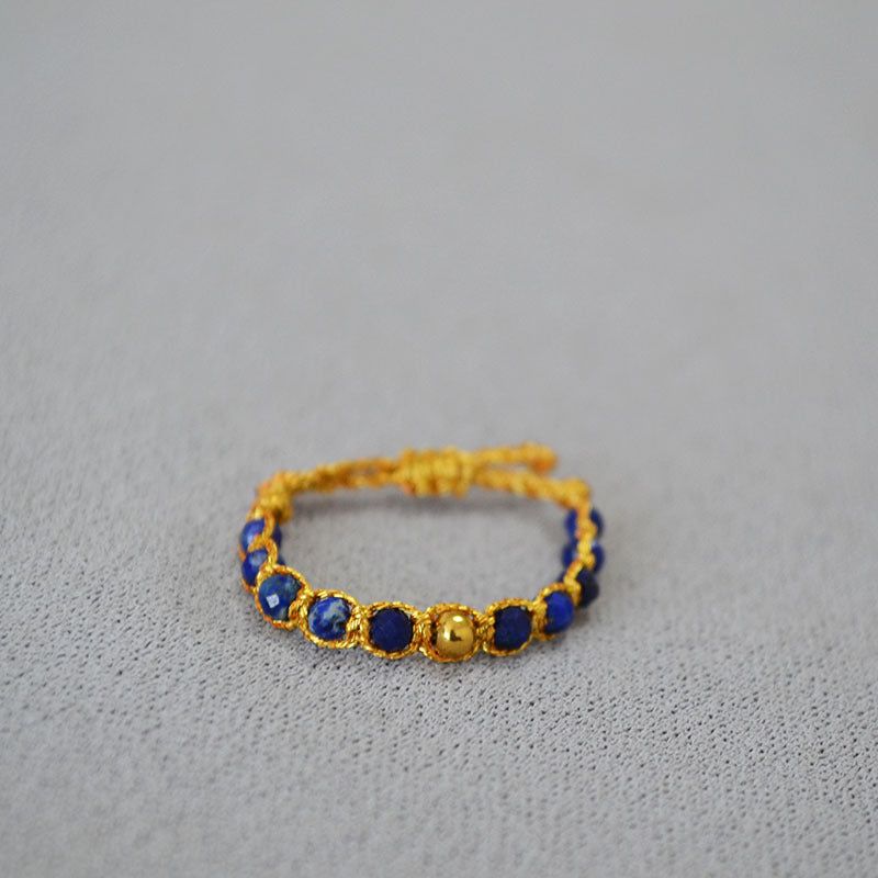 Classic Gold Bracelet with Timeless Appeal