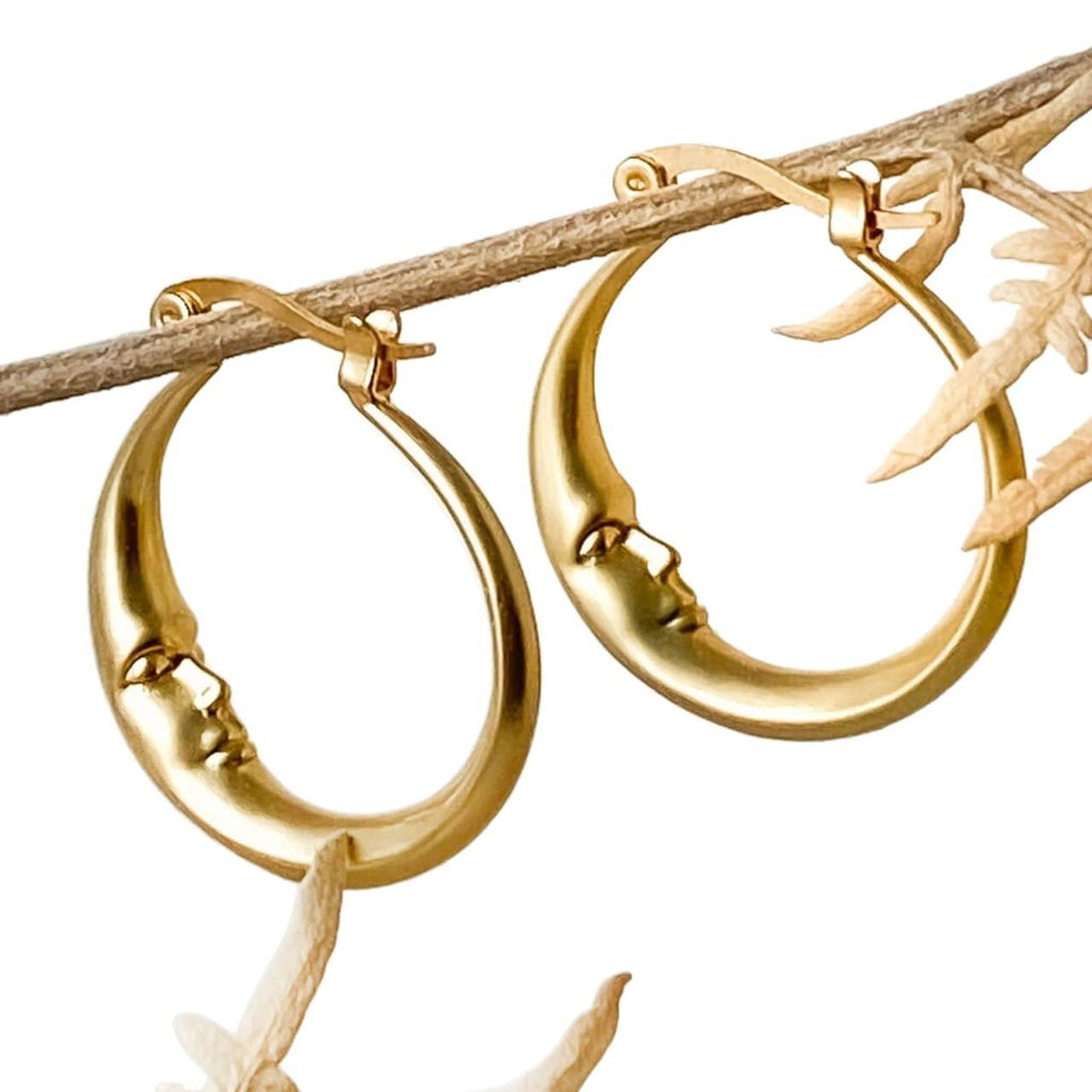 Charming Earring for Any Occasion