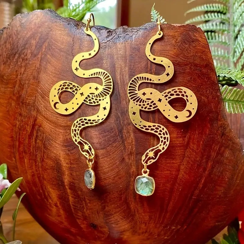 Stunning Gold Earring for Daily Wear