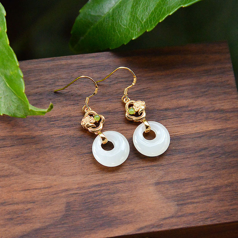 Classic Silver Earring with Timeless Appeal