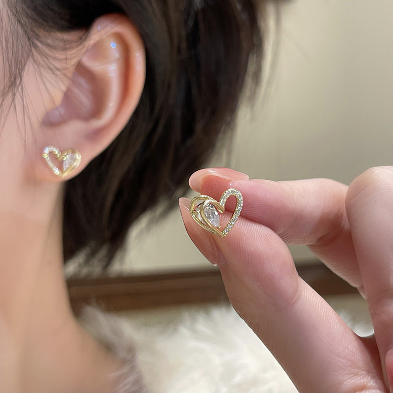 Stunning Gold Earring for Daily Wear