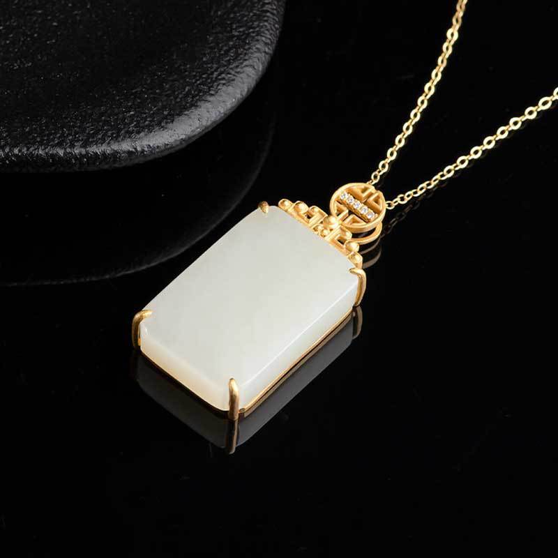 Beautiful Silver Necklace with Unique Style