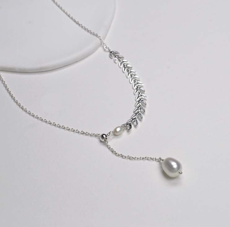 Stunning Gold Necklace for Daily Wear