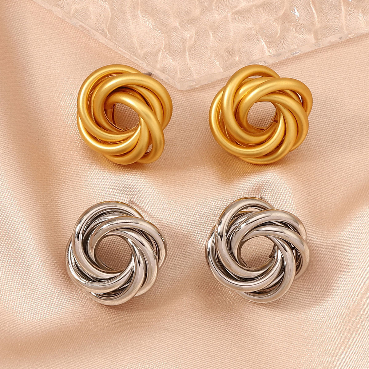 Romantic Earring for Special Moments