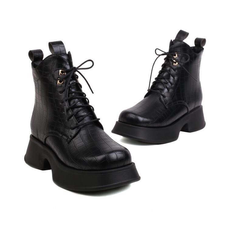 Graceful Orthopedic Boots for Modern Look
