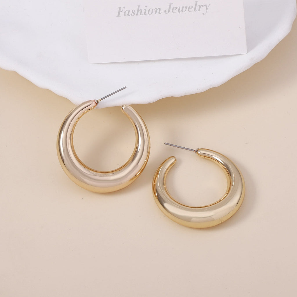 Classic Earring with Timeless Appeal