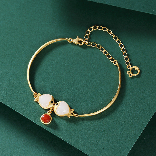 Romantic Gold Bracelet for Special Moments