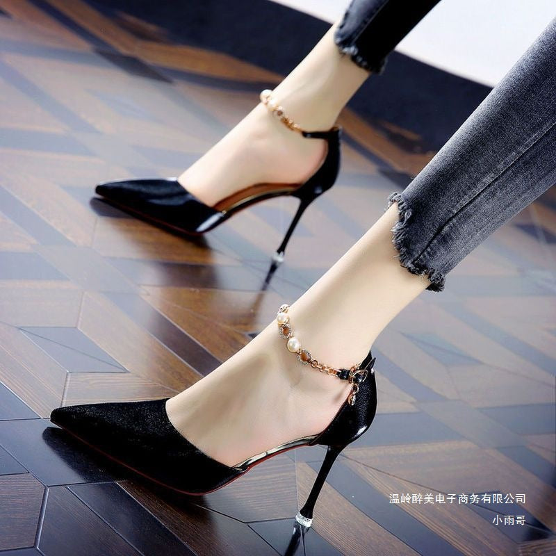 Graceful Orthopedic Sandals for Modern Look