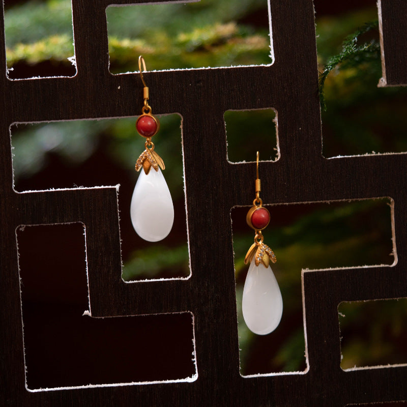 Classic Earring with Timeless Appeal