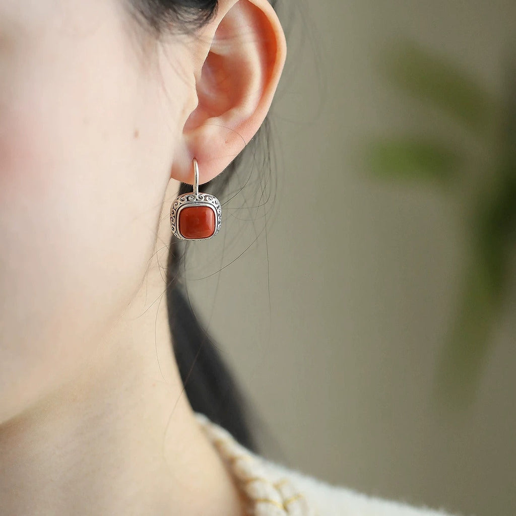 Charming Earring for Any Occasion