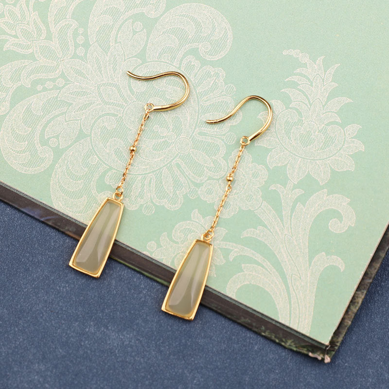 Elegant Gold Earring for Every Occasion