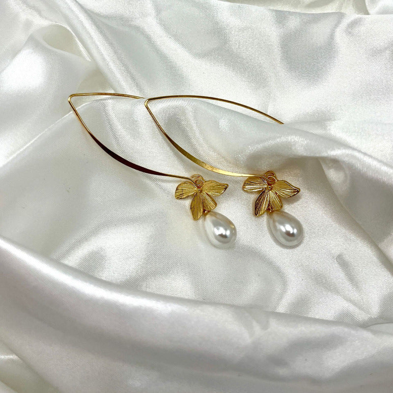 Stunning Pearl Earring for Daily Wear
