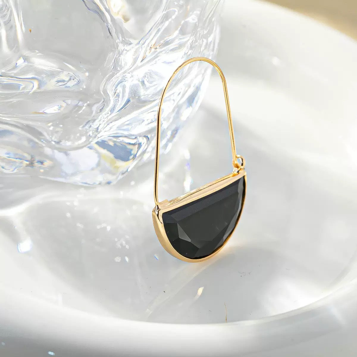 Charming Earring for Any Occasion