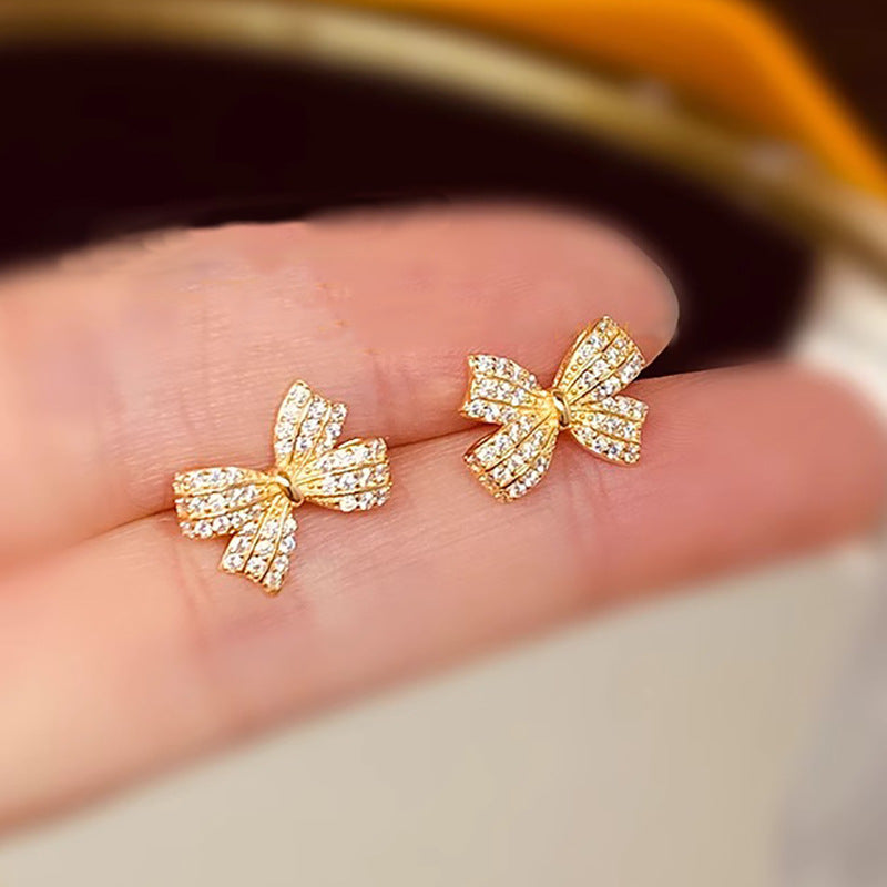Stunning Pearl Earring for Daily Wear