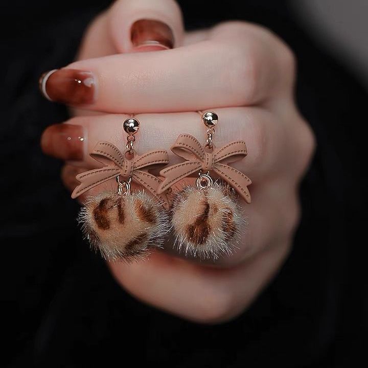 Romantic Earring for Special Moments