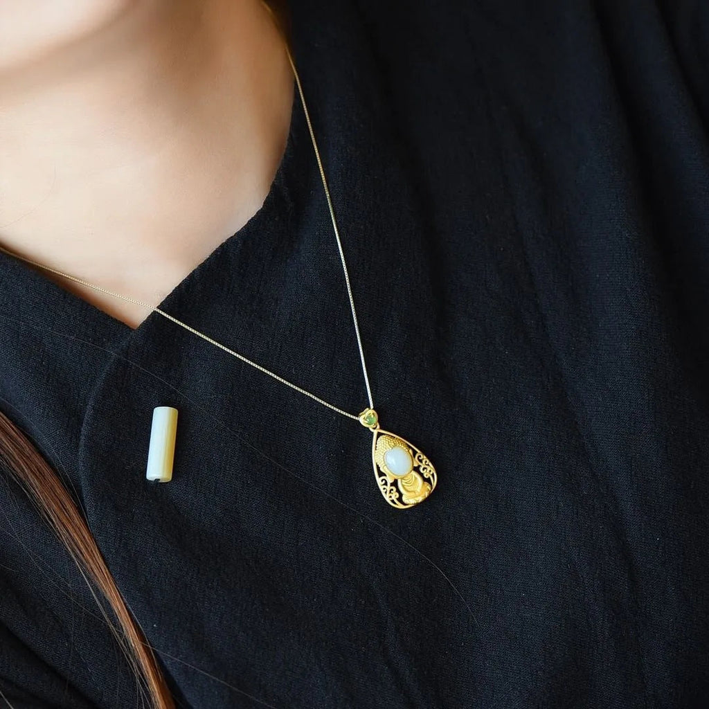 Stunning Gold Necklace for Daily Wear