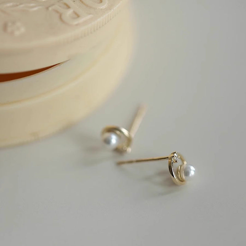 Stunning Pearl Earring for Daily Wear