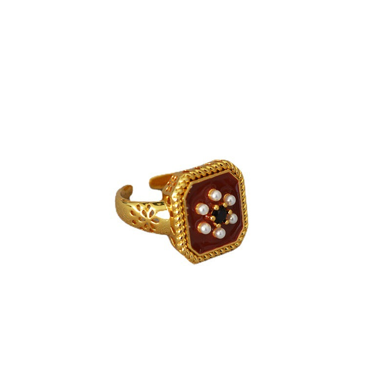 Classic Pearl Ring with Timeless Appeal